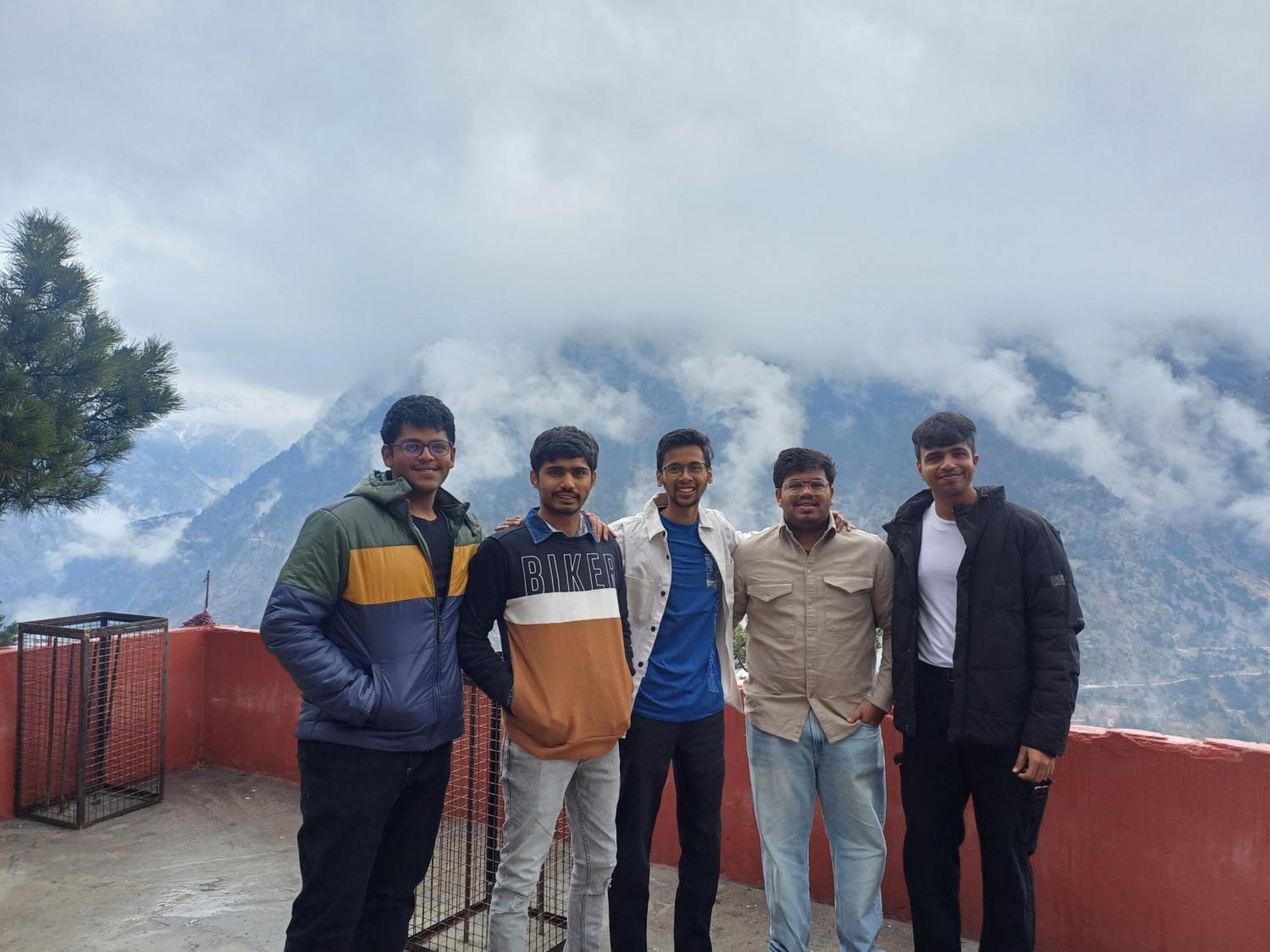 Pine View Retreat Homestay Kalpa Buitenkant foto